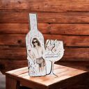 Kartka urodzinowa, butelka wina z kieliszkiem, w pudełku z okienkiem