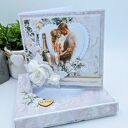 Ręcznie robiona kartka ślubna 14&times;14 cm w pudełku z kieszonką