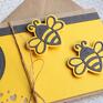 szare urodziny kartka - kopertówka: pszczółki