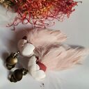 Klipsy etno boho z piórami - kwiatowy akcent handmade