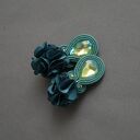 zielone klipsy sutasz z kwiatkiem