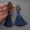 Klipsy sutasz z chwostami w granacie - autorski haft handmade