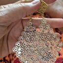 Klipsy długie długie lekkie filigrane w kolorze srebrnym i złotym w indyjskim orientalnym stylu pole