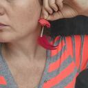 Klipsy czerwone kwiaty i pióra leciutkie, polecam