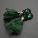 zielone klipsy sutasz z kwiatkiem