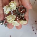 Klipsy ślubne w kolorze ecru różyczki, polecam box x1