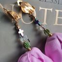 Klipsy sztucznym wdziękiem epatuje gdy klaczkę młodą lonżuje, polecam