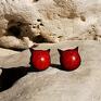 koty sztyfty antyalergiczne minimalistyczne czerwone - art kolczyki ceramiczne biżuteria z kotami