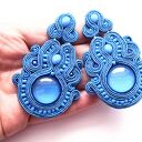 Blue Sky haftowane kolczyki sutasz