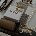 Złote kolczyki serca