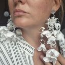 Białe kolczyki ślubne z kwiatami - lekkie i zwiewne handmade