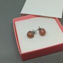 Kolczyki z rodonitu i stali szlachetnej