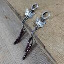 Kolczyki - motyle z granatem