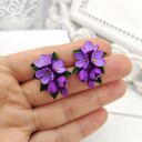 Kolczyki sztyfty z gałązką bzu - miniaturowe handmade