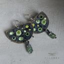 Kolczyki Green Dots & Apatite - zielone geometryczne kropki z apatytu, mosiądzu i srebra 925