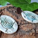 Kolczyki ceramiczne "Spirala Życia" - ręcznie robiony amulet szczęścia