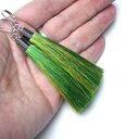 Boho spring - kolczyki z chwostami i metalowymi elementami (8,5 cm)