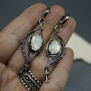 Kolczyki z kamieniem księżycowym Elerrina - srebro 999/930, wire wrapping
