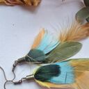 Kolczyki leciutkie zielone pióra rękodzieło polecam
