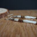 Długie kolczyki ze stali chirurgicznej beading - białe, złote i srebrne (ok. 8 cm)