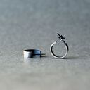 Srebrne oksydowane kolczyki kółka na wkrętki - minimalistyczne