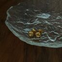 Złote kolczyki różyczki