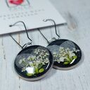 Kolczyki z żywicy z suszonymi kwiatami