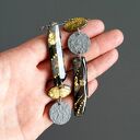 Długie asymetryczne kolczyki z papieru i żywicy