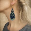 Granatowo-złote kolczyki z frędzlami - eleganckie boho