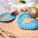 Letnie efektowne kolczyki mosiężne w kształcie liścia