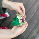 Kolczyki kwiaty i zielone pióra