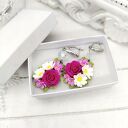 Długie wiszące kolczyki z rumiankami i różami, kryształki, eleganckie florystyczne