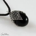 Czarny w siateczce - wisiorek M (W. M.cza) #