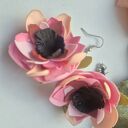 Kolczyki leciutkie kwiaty różowo zielone wykonane w pojedynczym egzemplarzu rękodzieło polecam