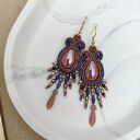 Kolczyki sutasz boho chic z ceramicznym elementem