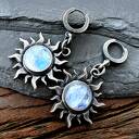 Srebrne kolczyki symbol Słońca z kamieniem księżycowym 11 mm