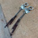 Kolczyki - motyle z granatem