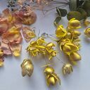 Kolczyki leciutkie kwiaty kolor złoty wykonane w pojedynczym egzemplarzu rękodzieło polecam