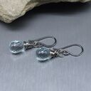 Kwarc niebieski kolczyki Frill - wire wrapping ze srebra 930/999