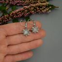 Małe kolczyki słoneczka kamień księżycowy wire wrapping gwiazdki