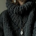 Złote kolczyki rurki