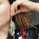 Kolczyki pióra boho kolory ziemi - lekkie w pojedynczym egzemplarzu