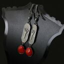 Kolczyki Algiz z czerwonym koralem - srebro oksydowane