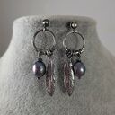 Kolczyki - perły z piórkami