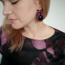 Kolczyki sutasz czarno fioletowe z ozdobnym sztyftem