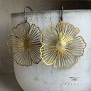 Kolczyki Subtle Flowers by Brass - srebrne bigle z kwiatami z mosiądzu