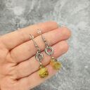 Kolczyki chainmaille z opalem afrykańskim - wiszące ażur