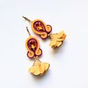 Kolczyki sutasz Sweet Plum z kryształem i satynowym kwiatem (6 cm)
