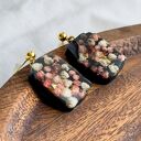 Czarne kolczyki, kolczyki z prawdziwymi kwiatami