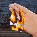 Wielobarwne, abstrakcyjne kolczyki z koralików